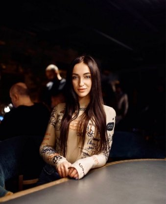 Анкета проститутки Надежда - Фото 1, Наушки, 22 года, №10560
